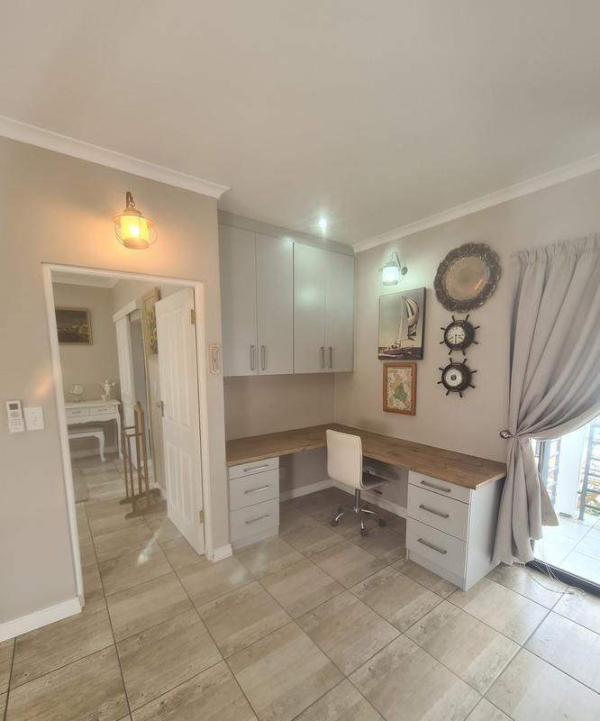 To Let 1 Bedroom Property for Rent in Pinehurst Western Cape